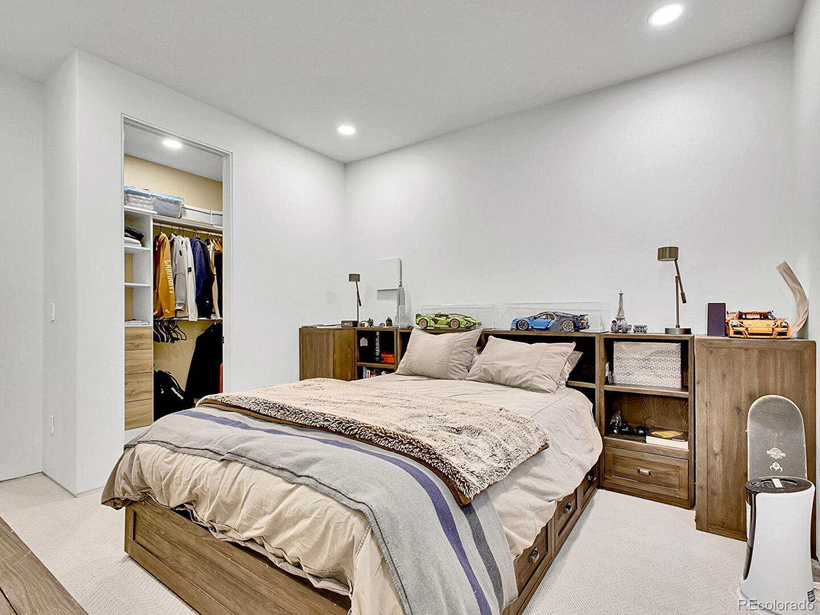 MLS Image #31 for 300  oneida street,denver, Colorado