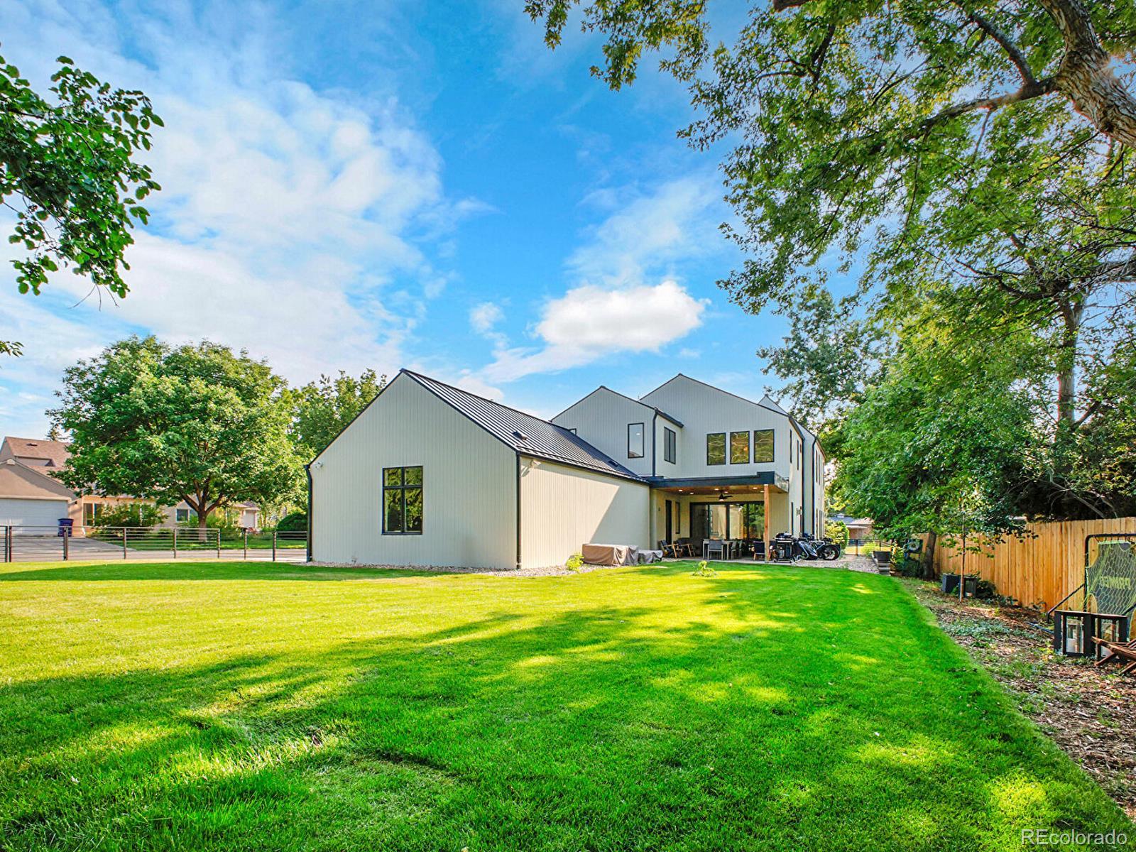 MLS Image #37 for 300  oneida street,denver, Colorado
