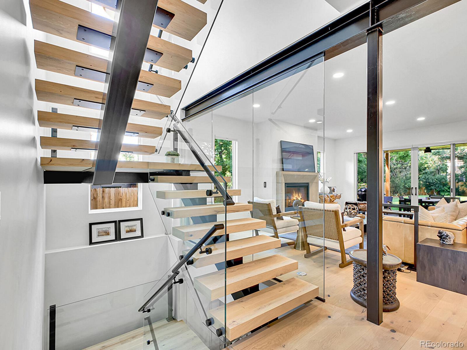 MLS Image #4 for 300  oneida street,denver, Colorado