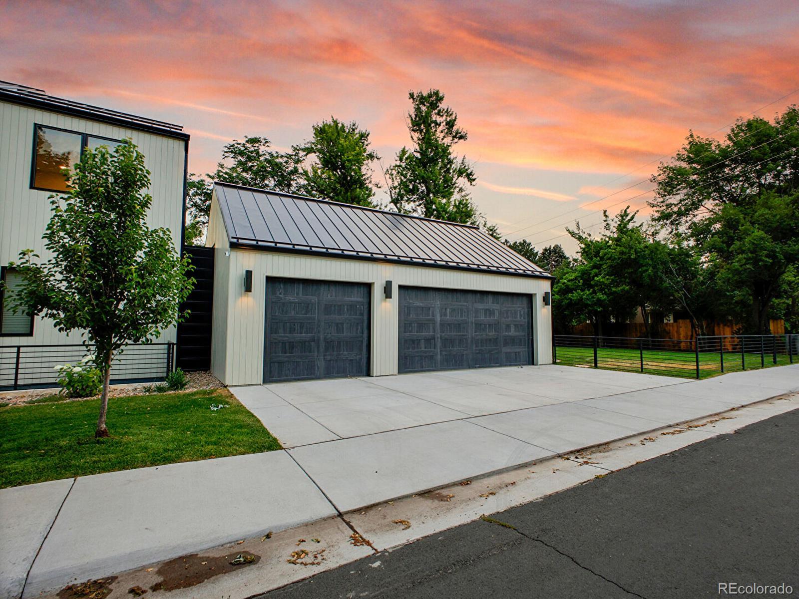 MLS Image #42 for 300  oneida street,denver, Colorado
