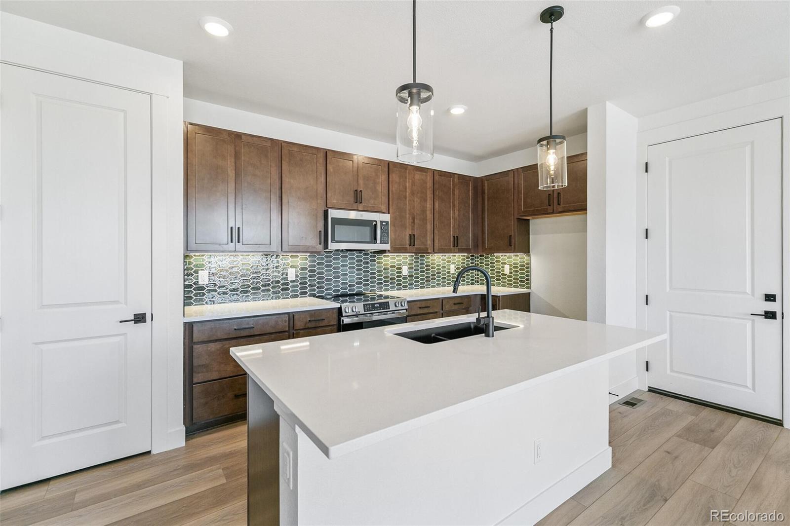 MLS Image #11 for 28564 e 6th place,watkins, Colorado