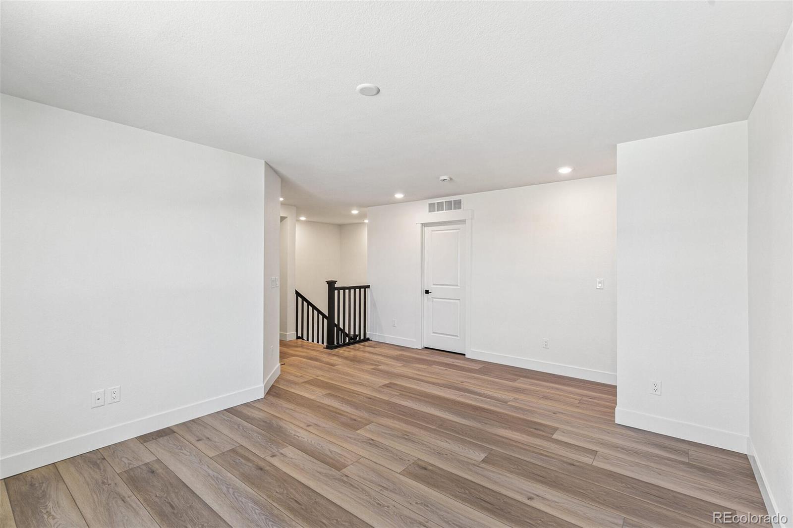 MLS Image #16 for 28564 e 6th place,watkins, Colorado