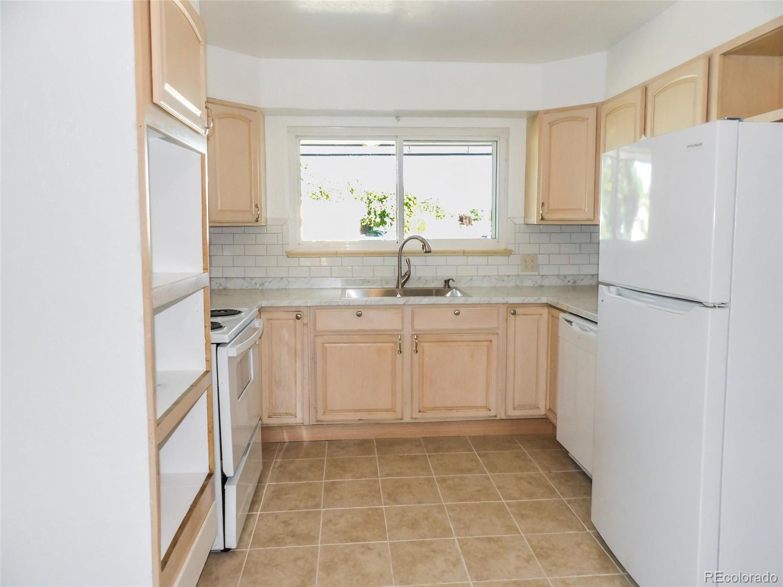 MLS Image #2 for 2  oxford street,pueblo, Colorado
