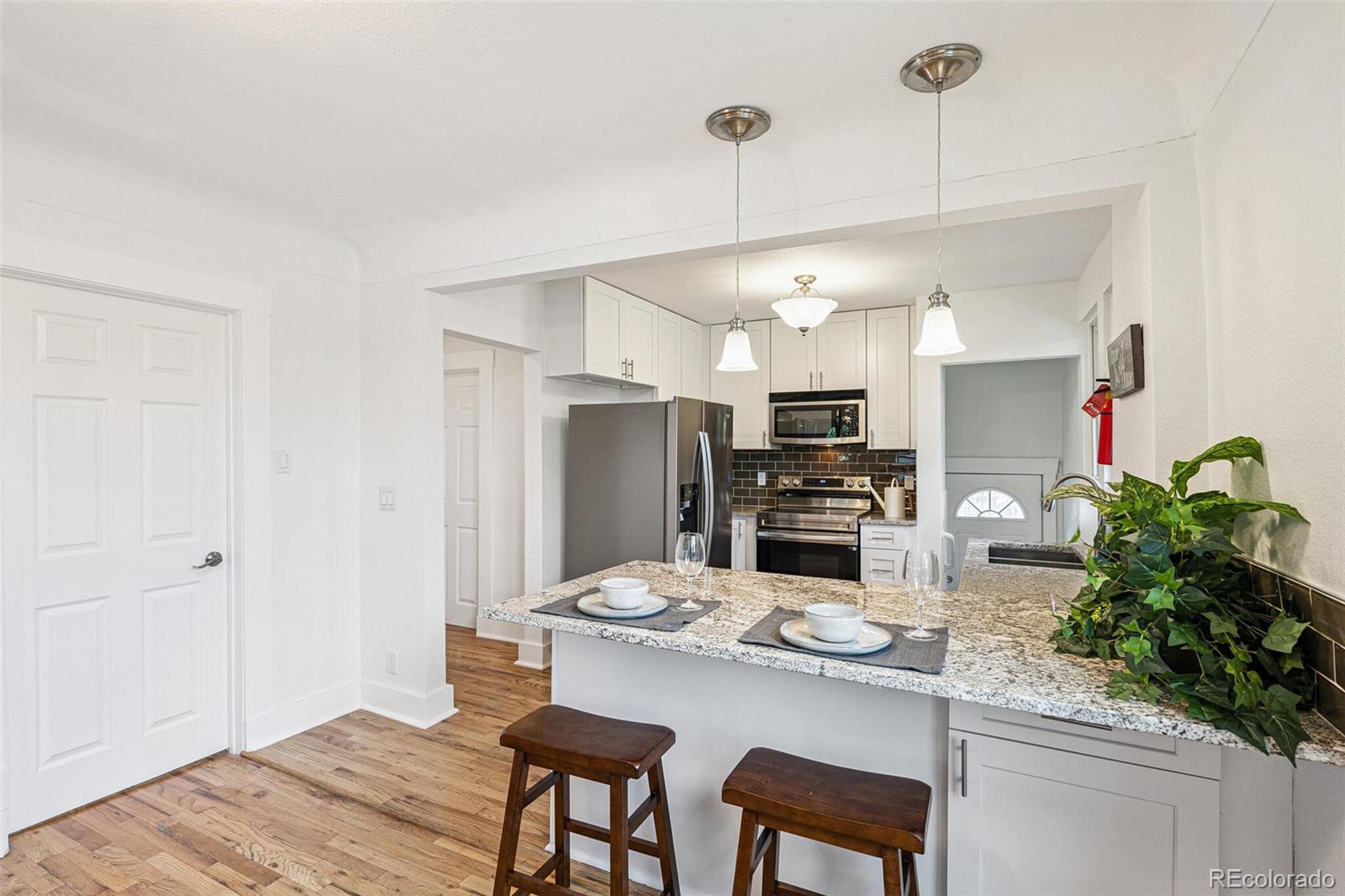 MLS Image #4 for 2800 n fillmore street,denver, Colorado