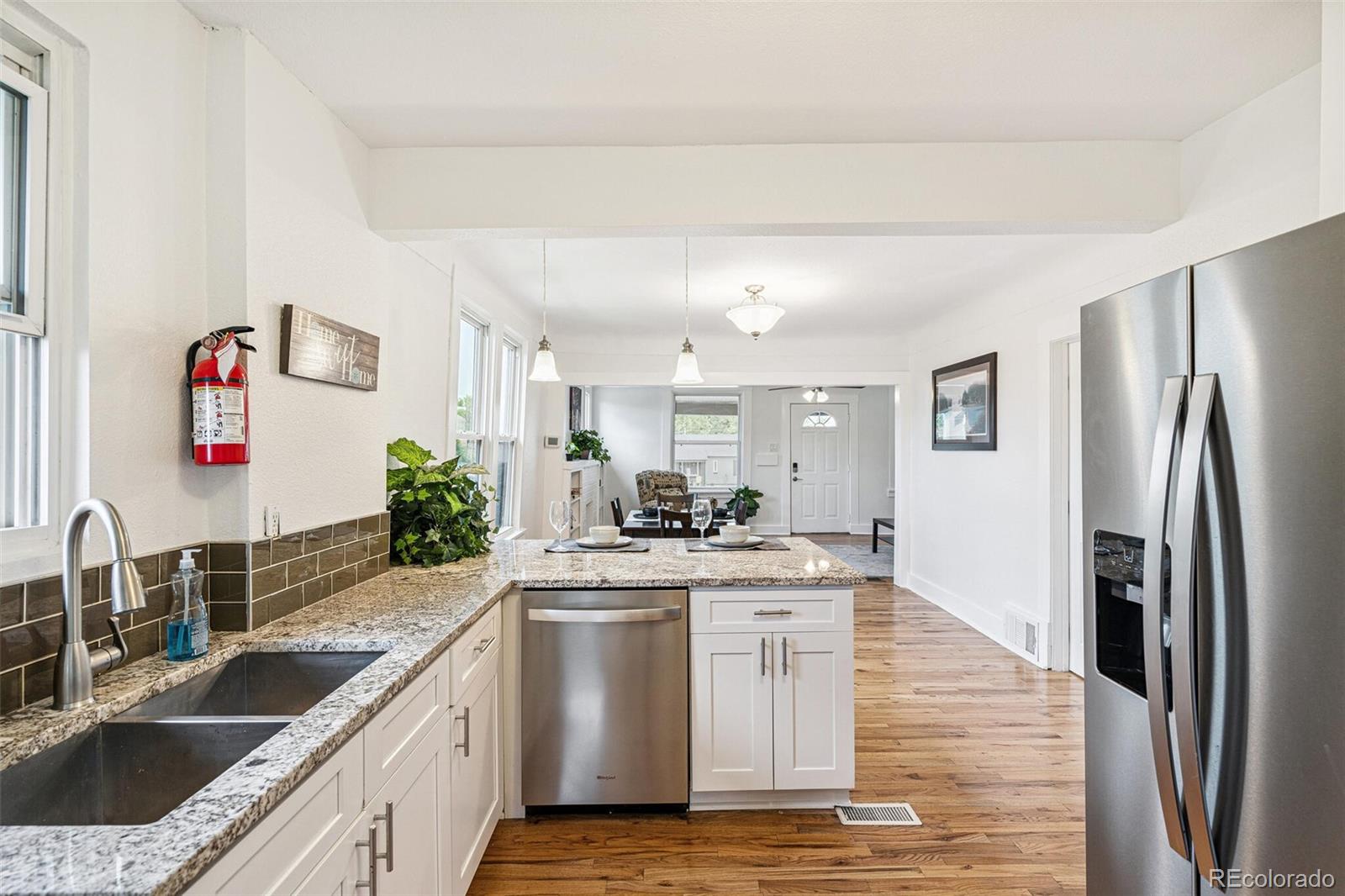 MLS Image #5 for 2800 n fillmore street,denver, Colorado