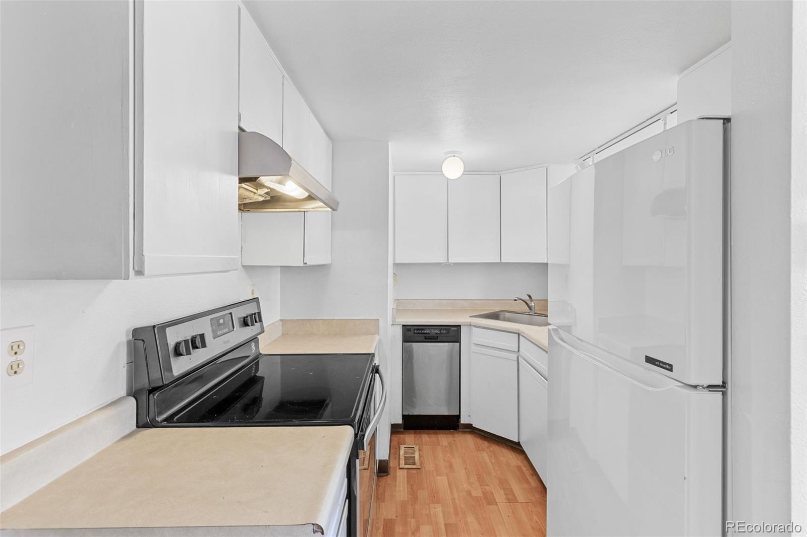 MLS Image #15 for 323 s taft court,louisville, Colorado