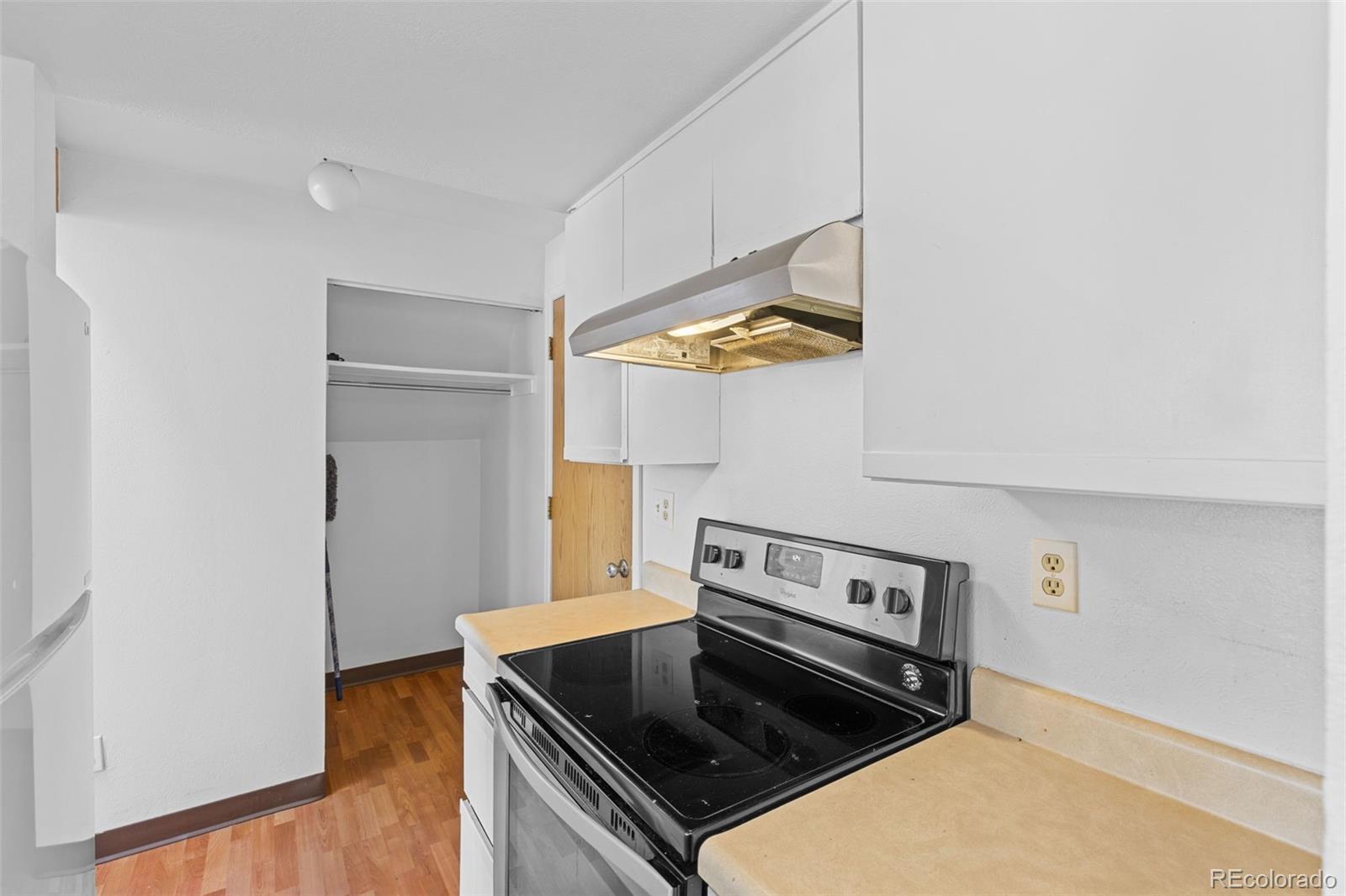 MLS Image #17 for 323 s taft court,louisville, Colorado