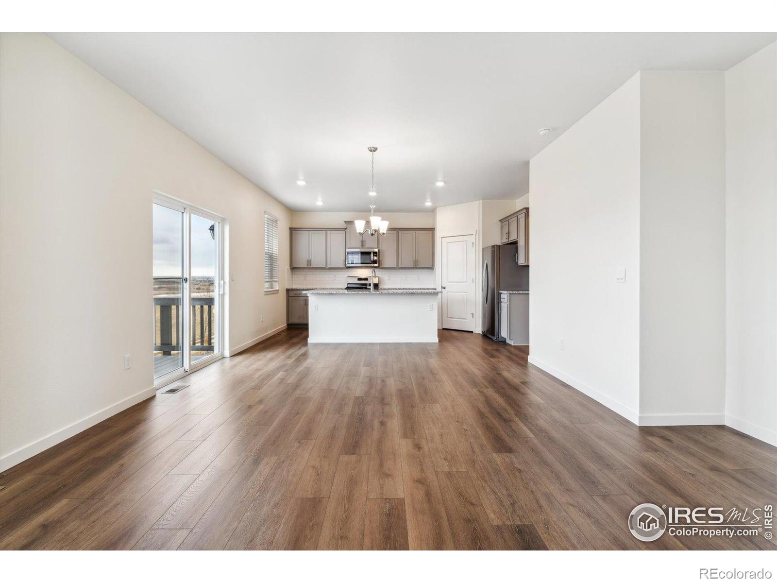 MLS Image #11 for 9929  ceylon court,commerce city, Colorado