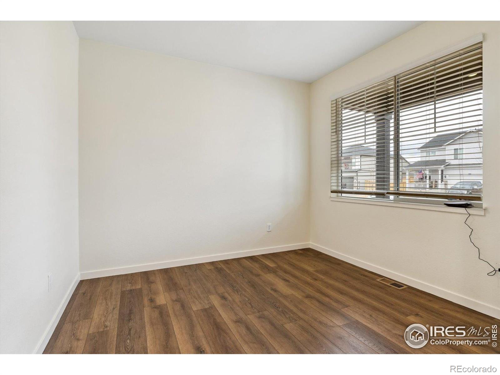 MLS Image #3 for 9929  ceylon court,commerce city, Colorado