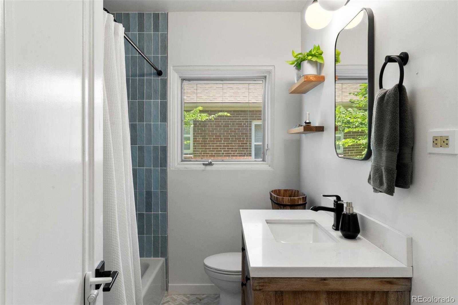 MLS Image #13 for 1265 s elizabeth street,denver, Colorado