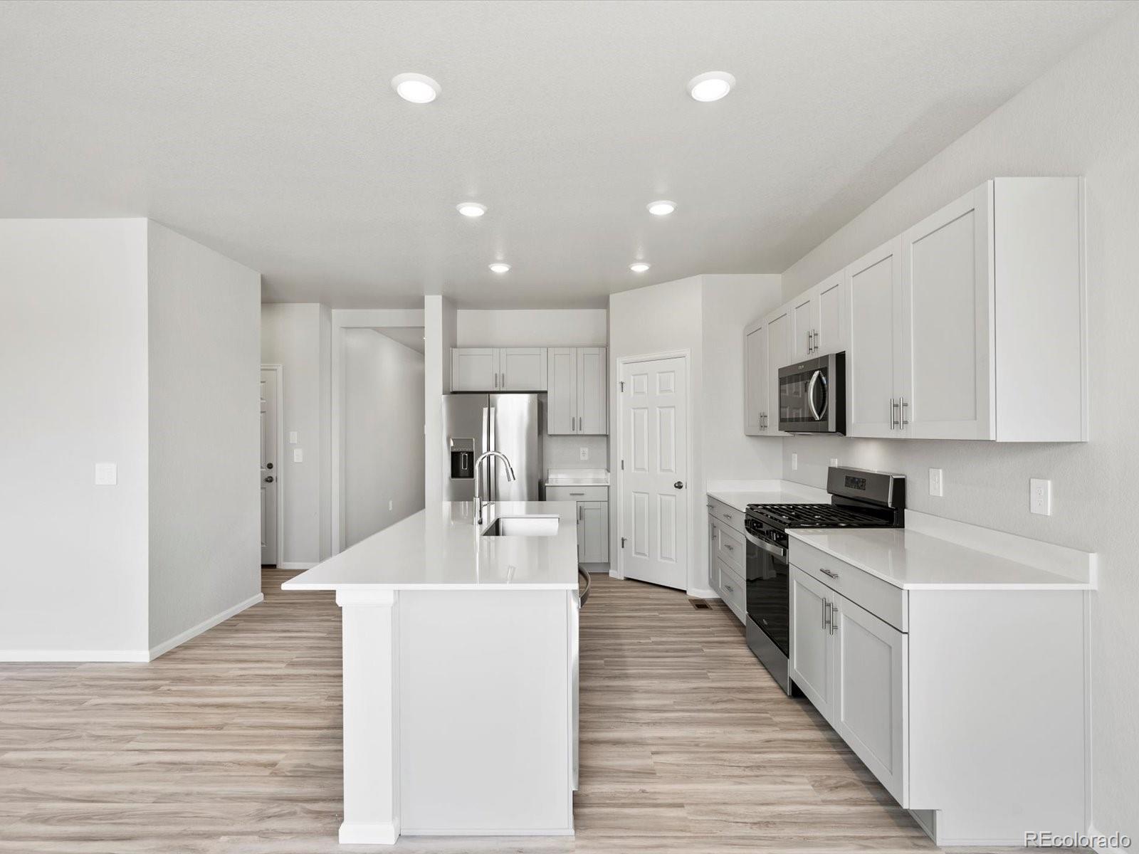 MLS Image #12 for 609  lost lake street,brighton, Colorado