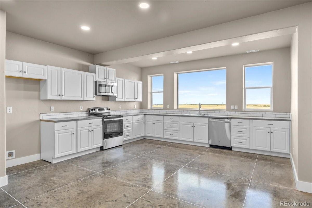 MLS Image #23 for 45425  wolf creek drive,bennett, Colorado