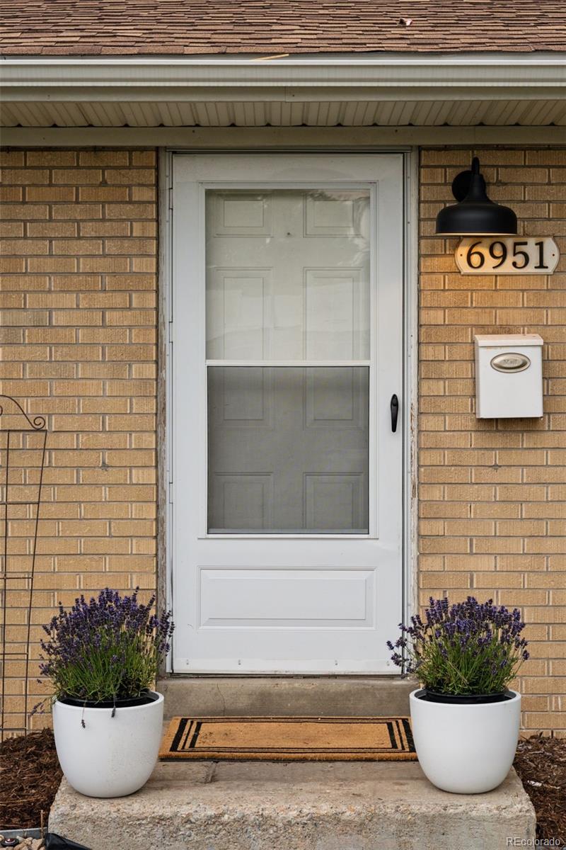 MLS Image #3 for 6951  leyden street,commerce city, Colorado
