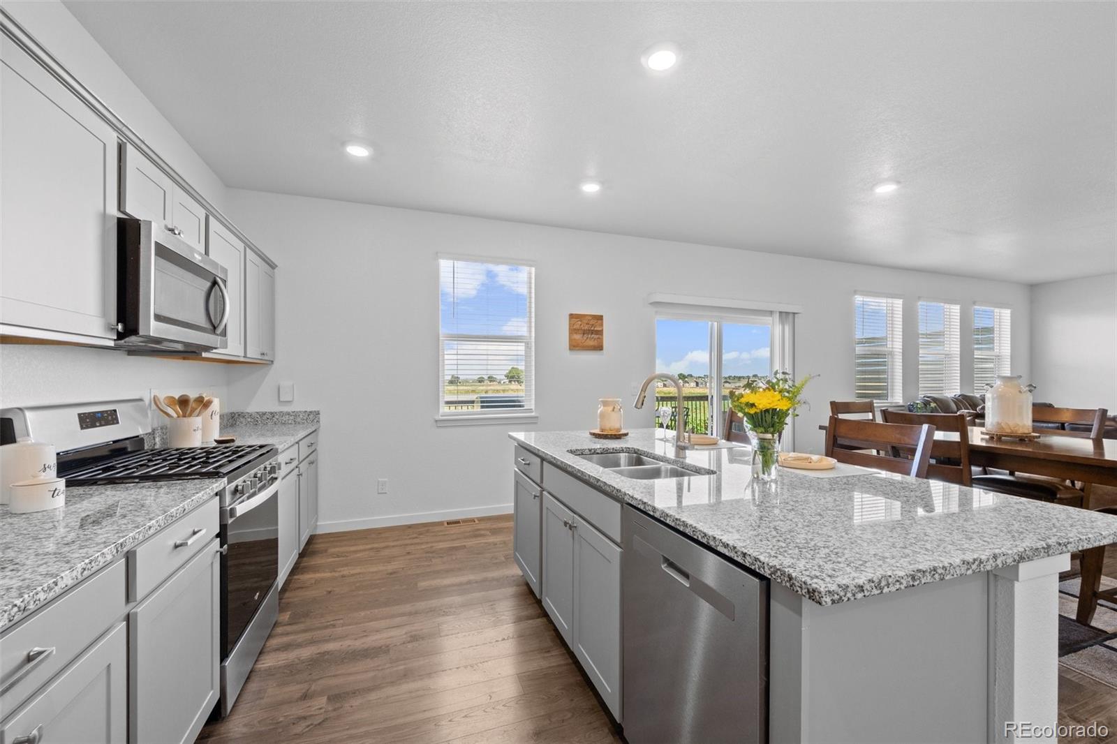 MLS Image #16 for 437  thrush place,johnstown, Colorado