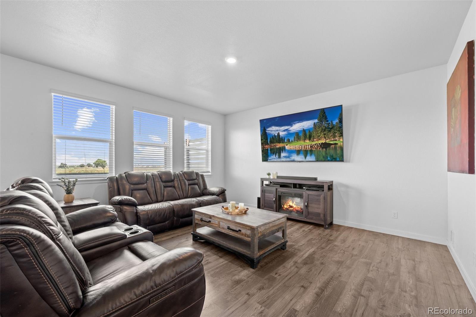 MLS Image #6 for 437  thrush place,johnstown, Colorado