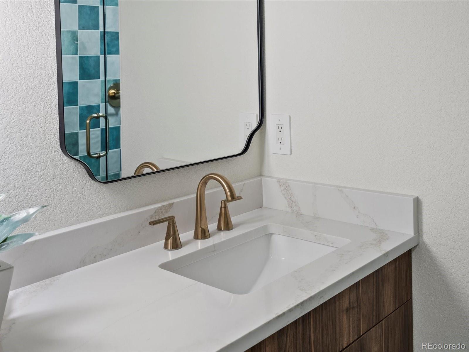 MLS Image #32 for 883 s downing street,denver, Colorado