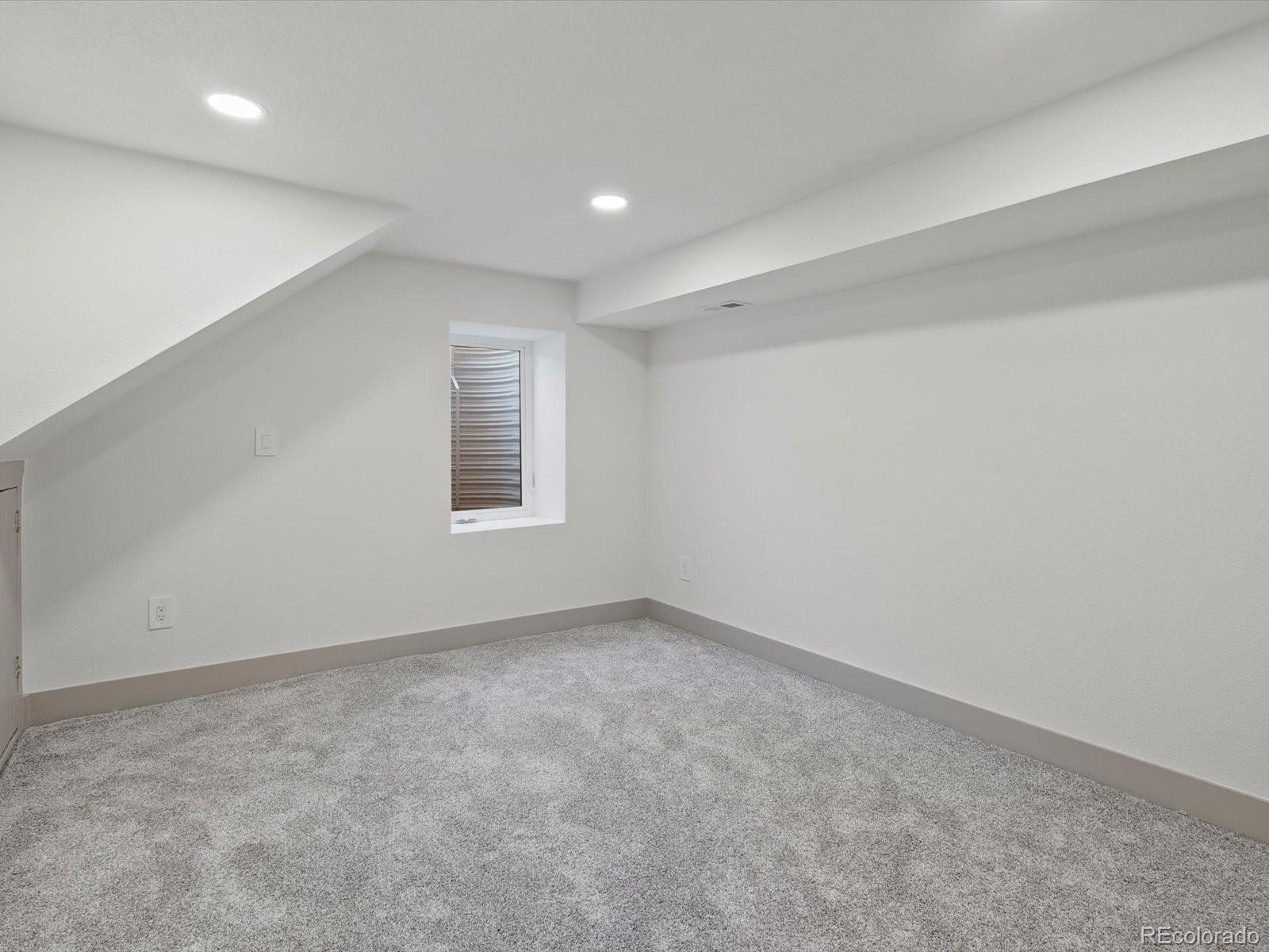MLS Image #33 for 883 s downing street,denver, Colorado