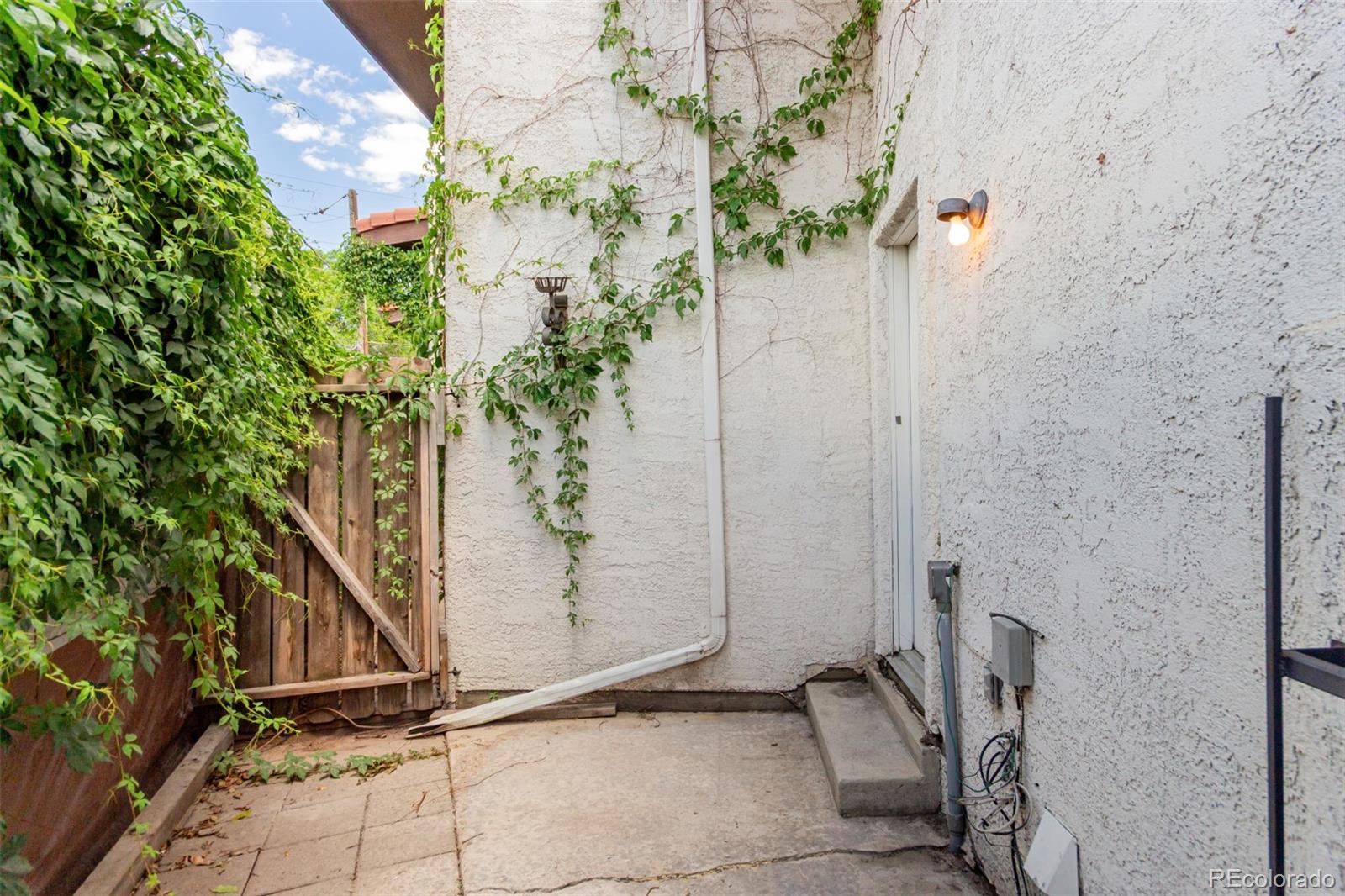 MLS Image #27 for 2620 s federal boulevard,denver, Colorado