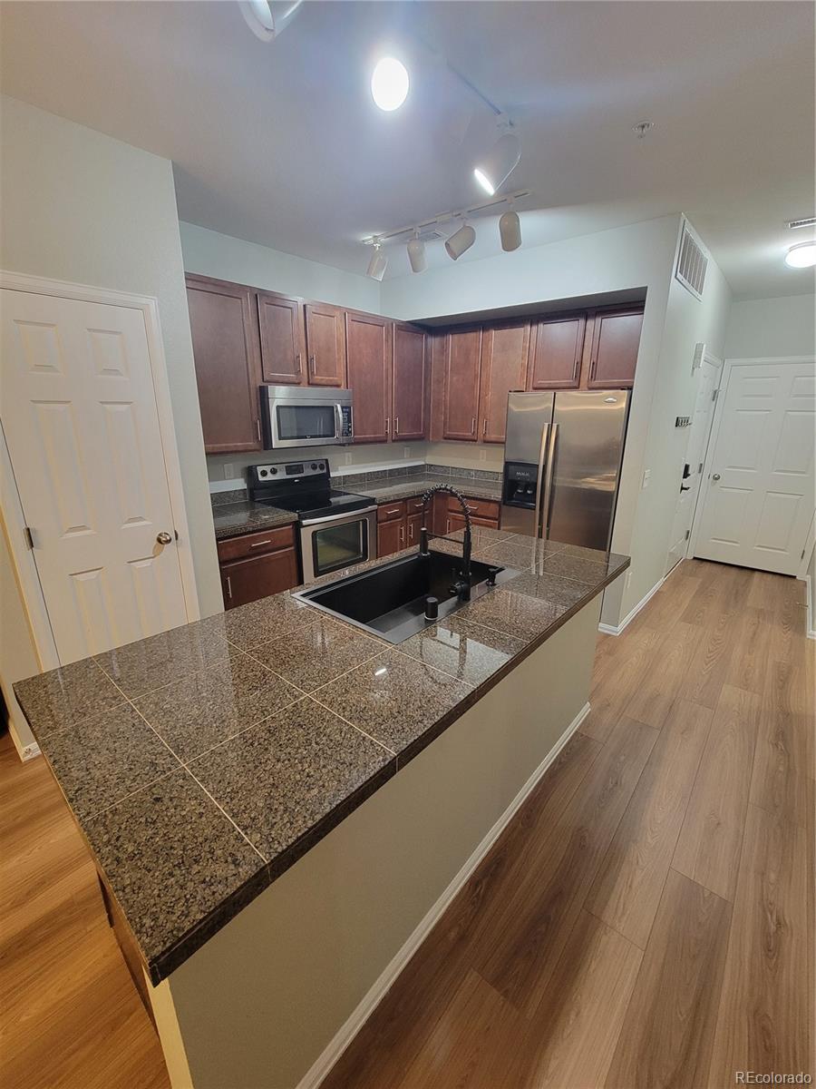 MLS Image #3 for 9637 e 5th ,denver, Colorado