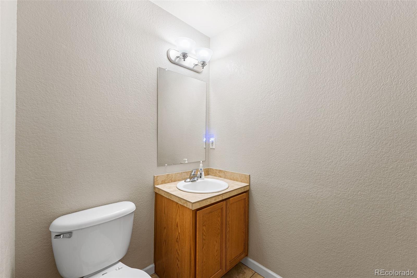 MLS Image #13 for 778 s leyden street,denver, Colorado