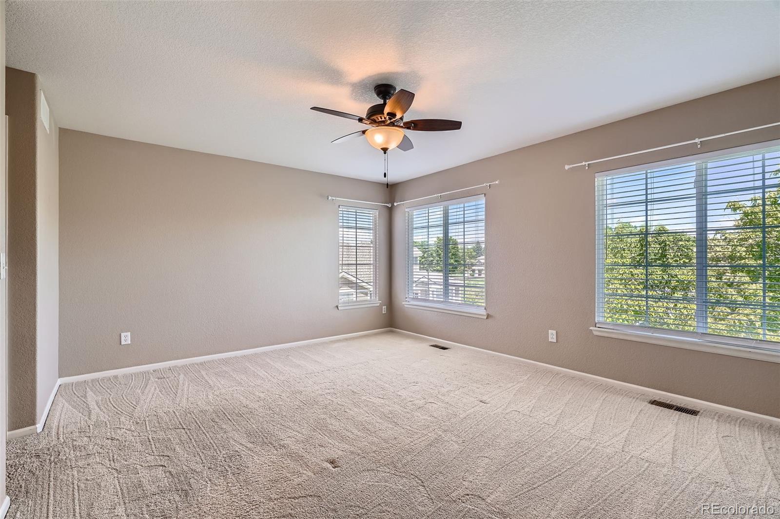 MLS Image #12 for 13872  legend way,broomfield, Colorado
