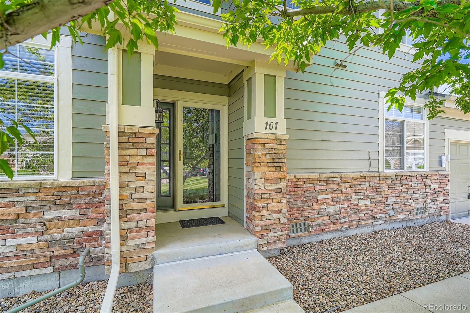 MLS Image #3 for 13872  legend way,broomfield, Colorado