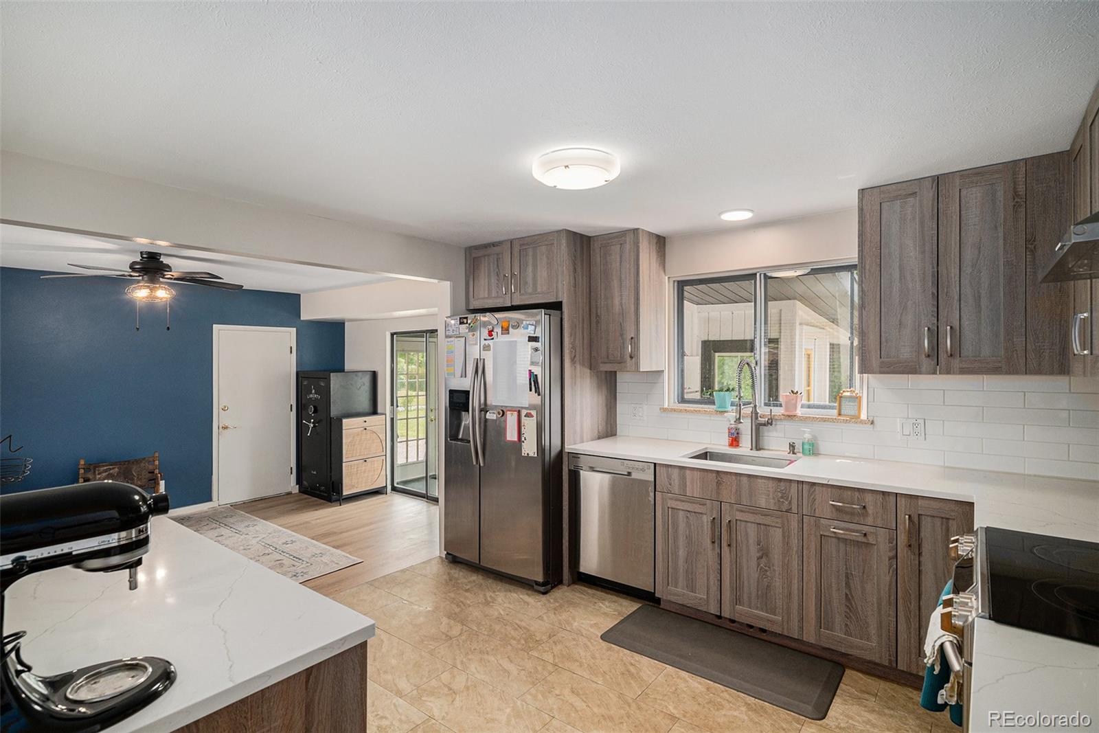 MLS Image #3 for 6898 s franklin circle,centennial, Colorado