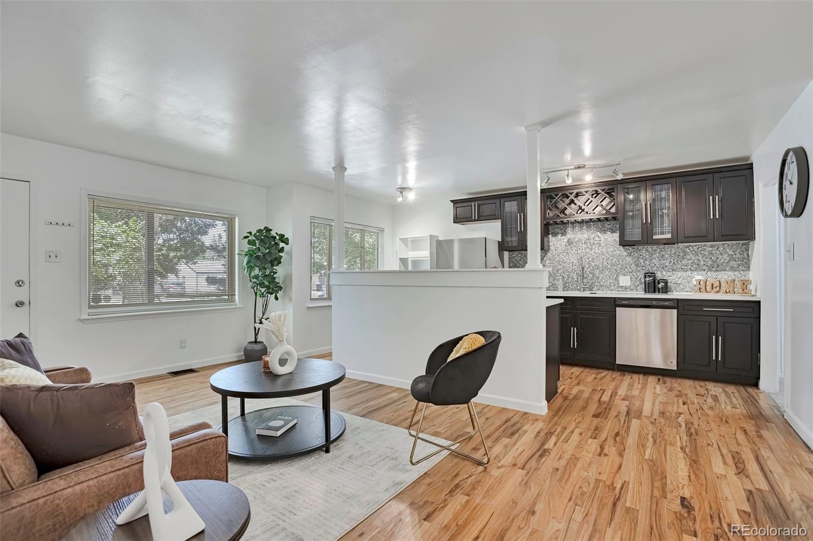 MLS Image #3 for 3052 s grape way,denver, Colorado