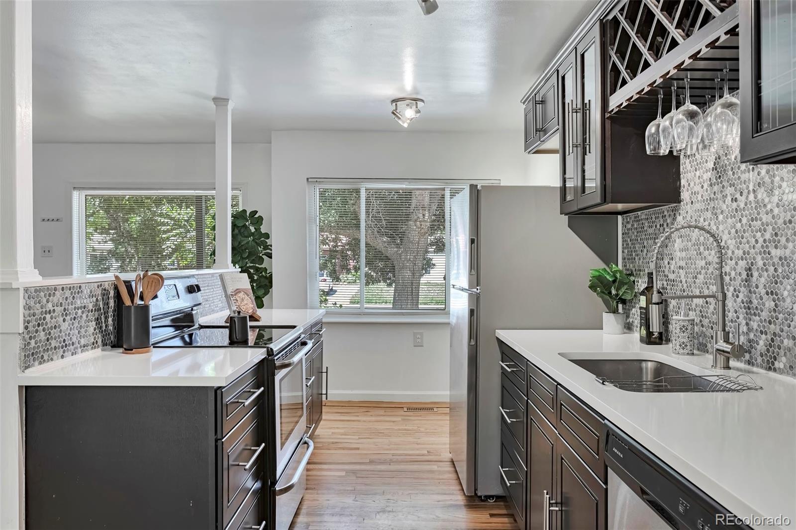 MLS Image #5 for 3052 s grape way,denver, Colorado