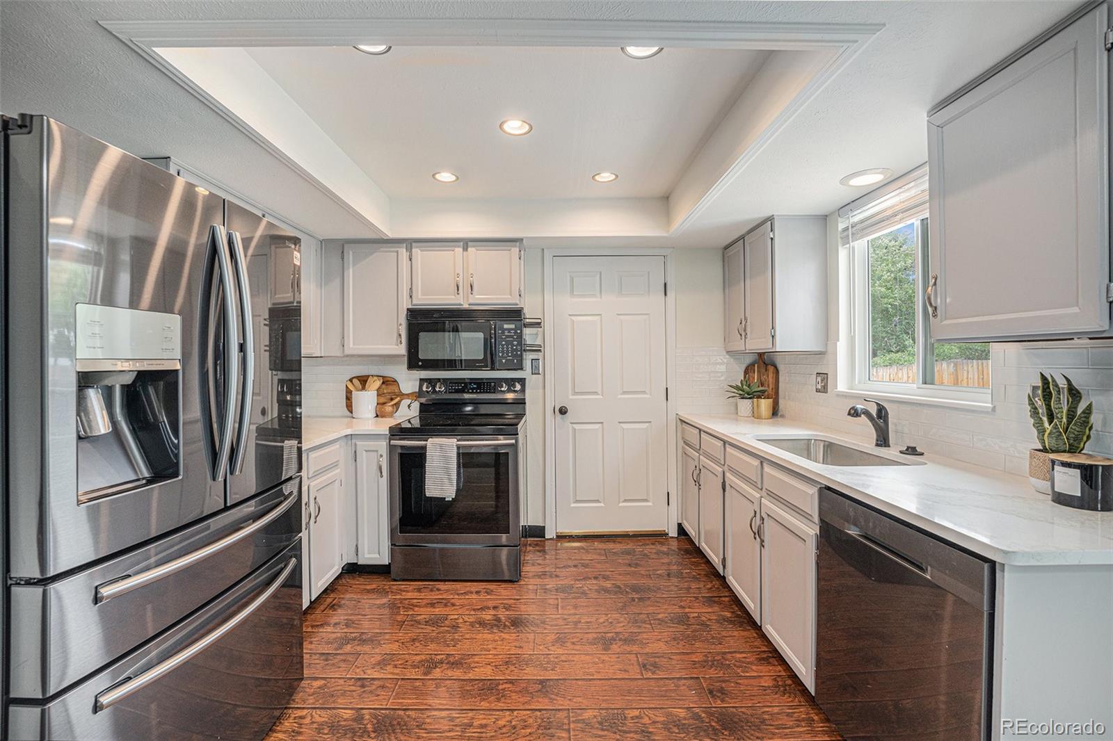 MLS Image #10 for 5696 s robb street,littleton, Colorado