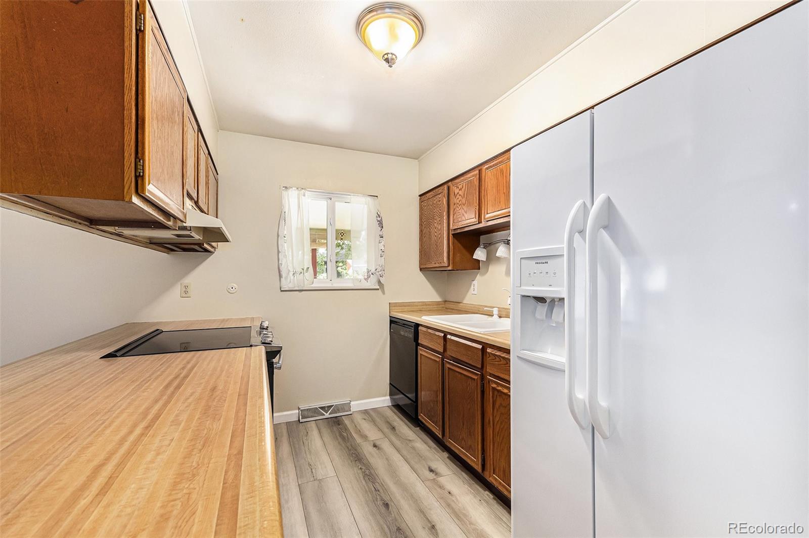 MLS Image #9 for 2398 s eldridge street,lakewood, Colorado