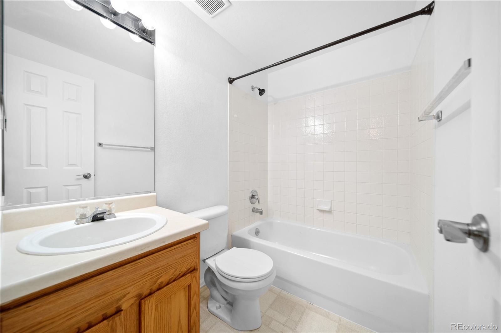 MLS Image #14 for 2242 s uravan street,aurora, Colorado