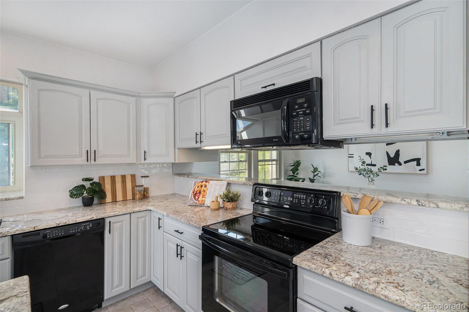 MLS Image #11 for 11797 w aqueduct drive,littleton, Colorado