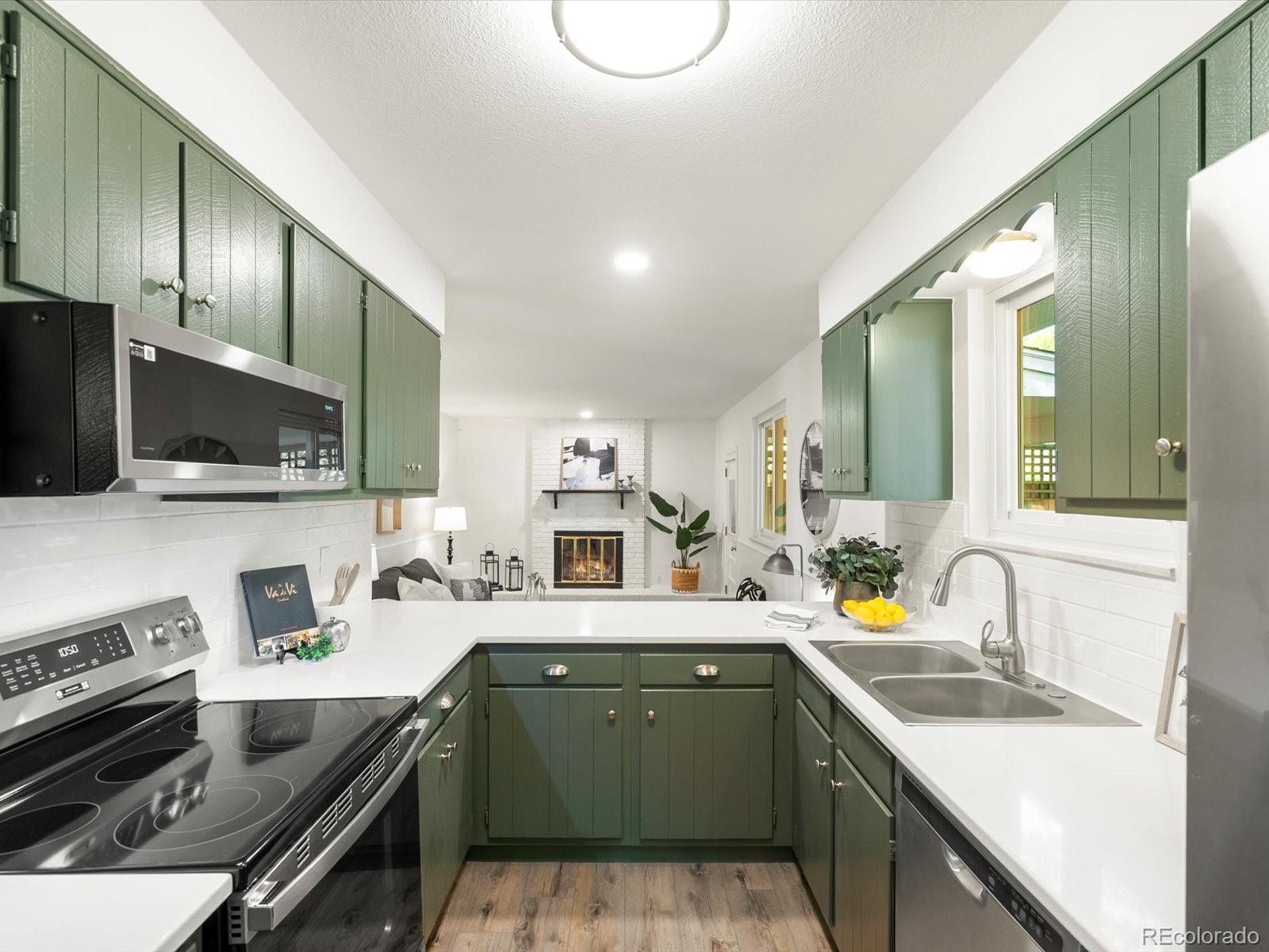 MLS Image #11 for 1067 e 15th avenue,broomfield, Colorado