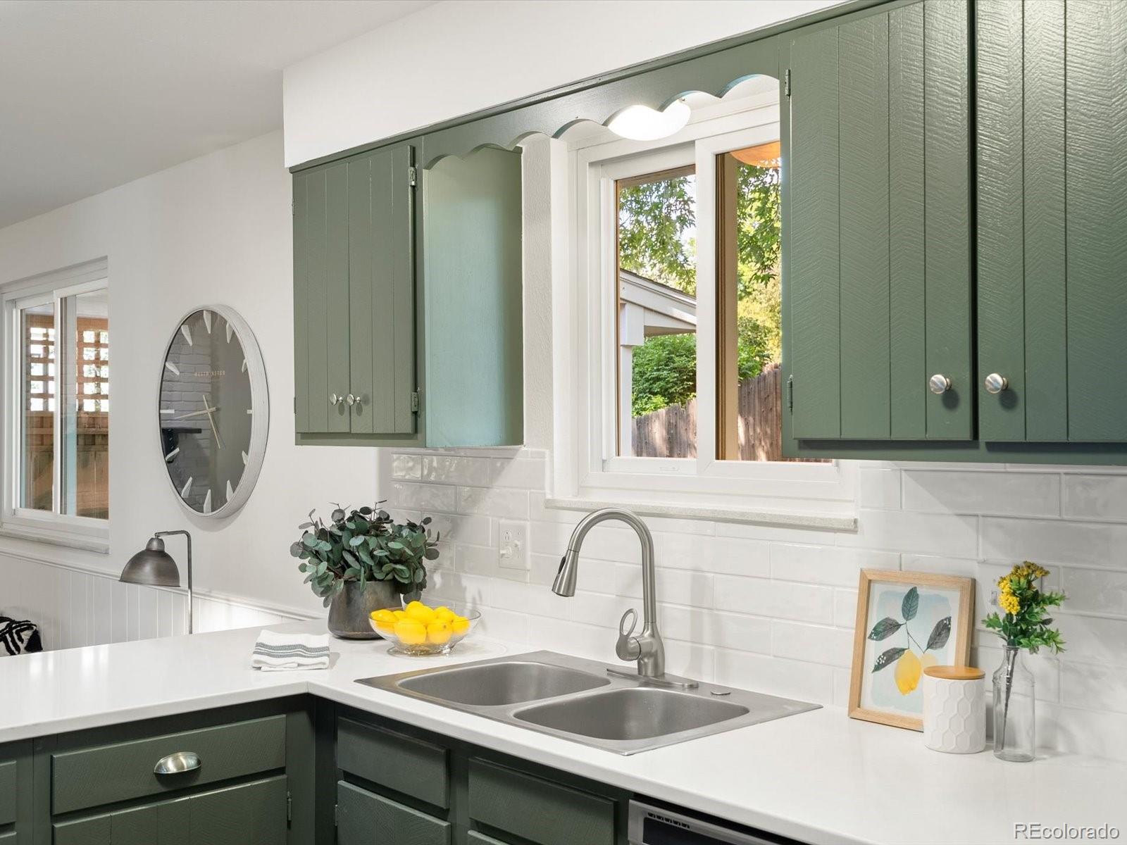 MLS Image #13 for 1067 e 15th avenue,broomfield, Colorado