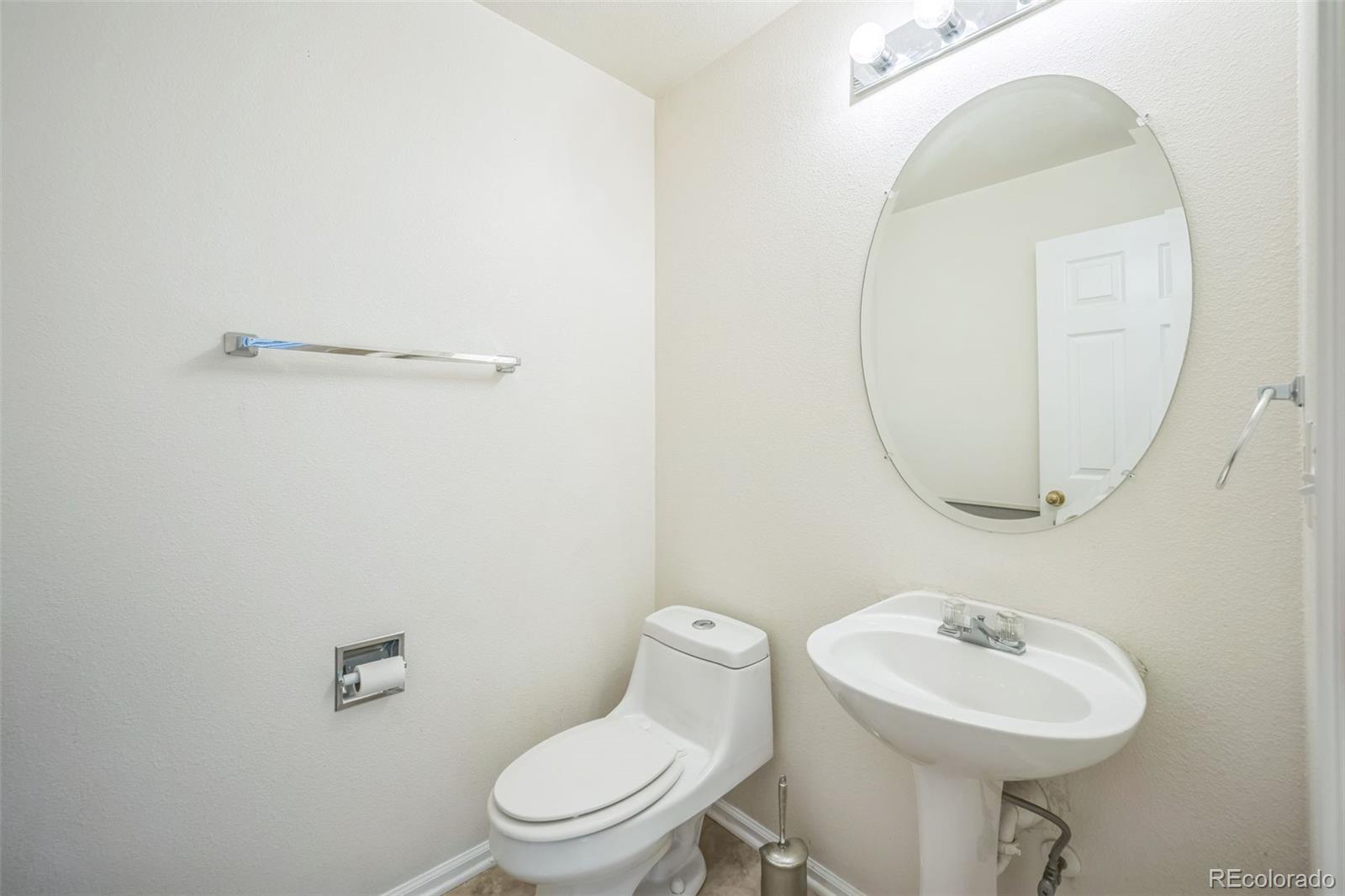 MLS Image #13 for 19076 e lasalle place,aurora, Colorado