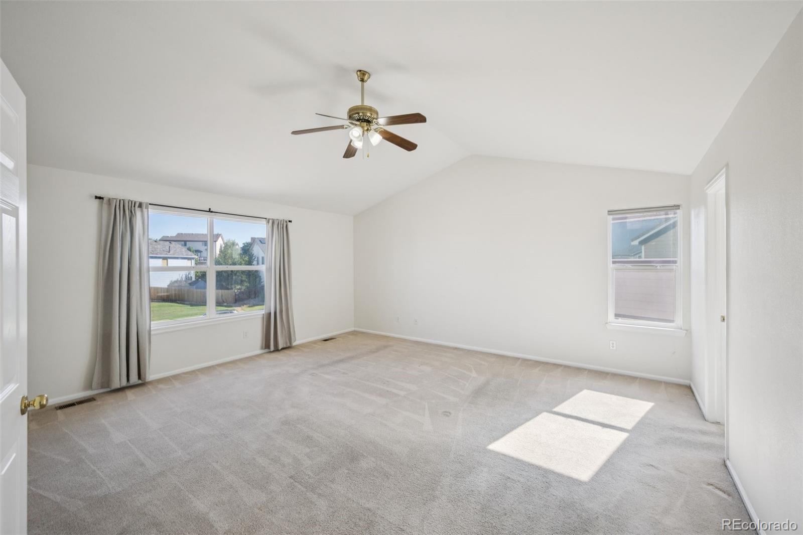 MLS Image #14 for 19076 e lasalle place,aurora, Colorado