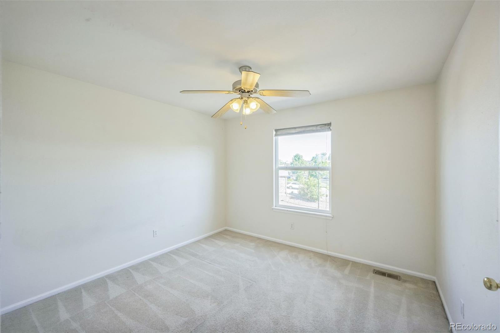 MLS Image #19 for 19076 e lasalle place,aurora, Colorado