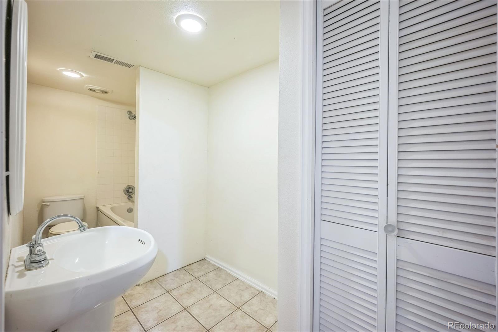 MLS Image #28 for 19076 e lasalle place,aurora, Colorado