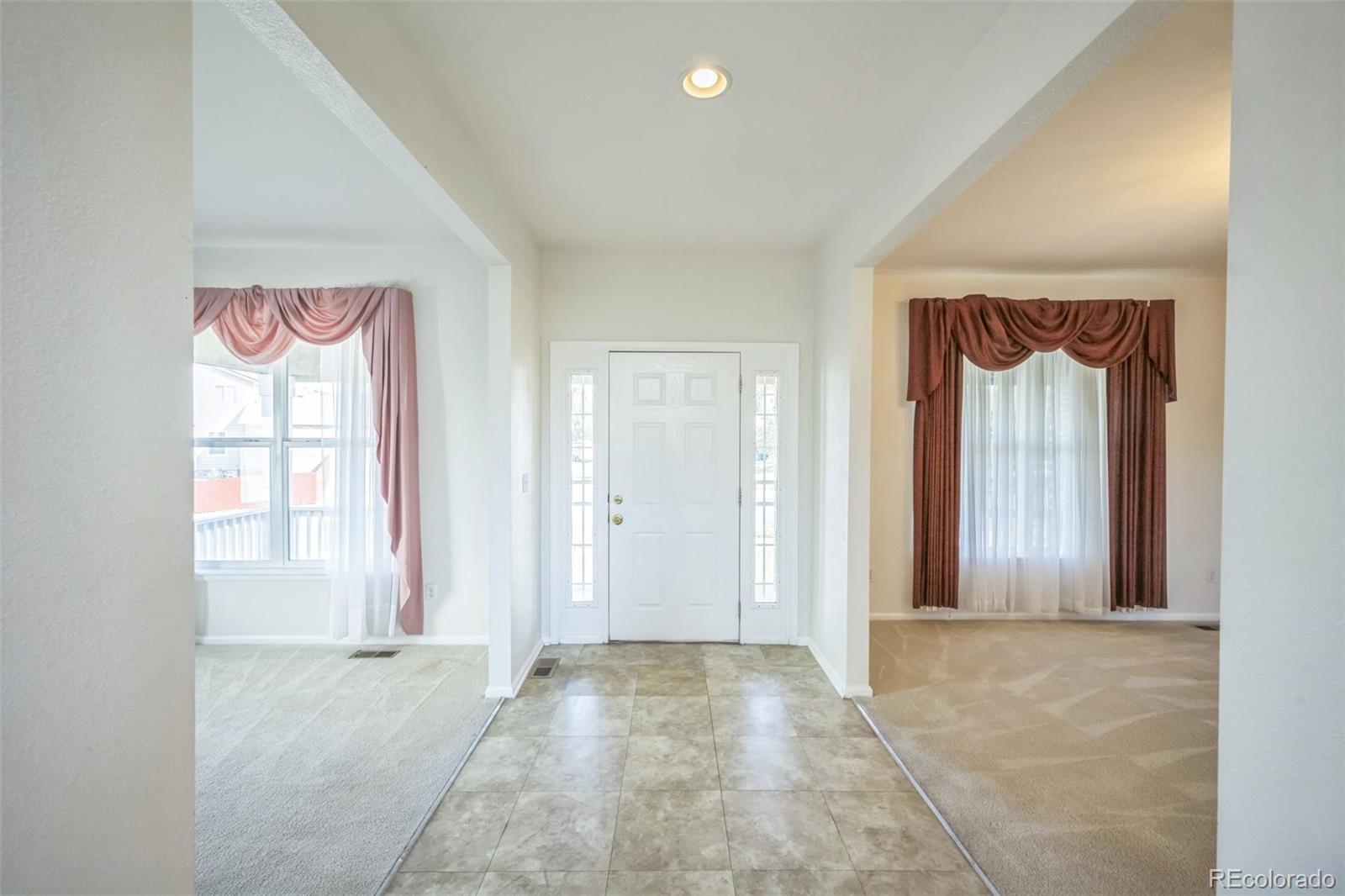 MLS Image #3 for 19076 e lasalle place,aurora, Colorado