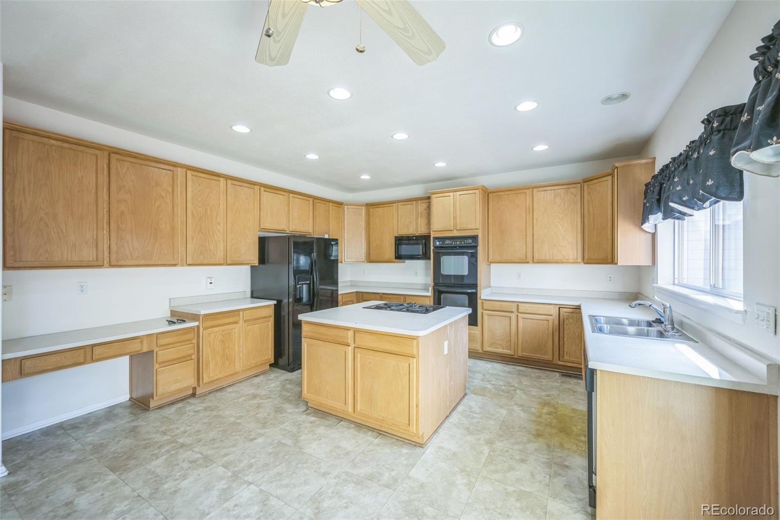 MLS Image #9 for 19076 e lasalle place,aurora, Colorado