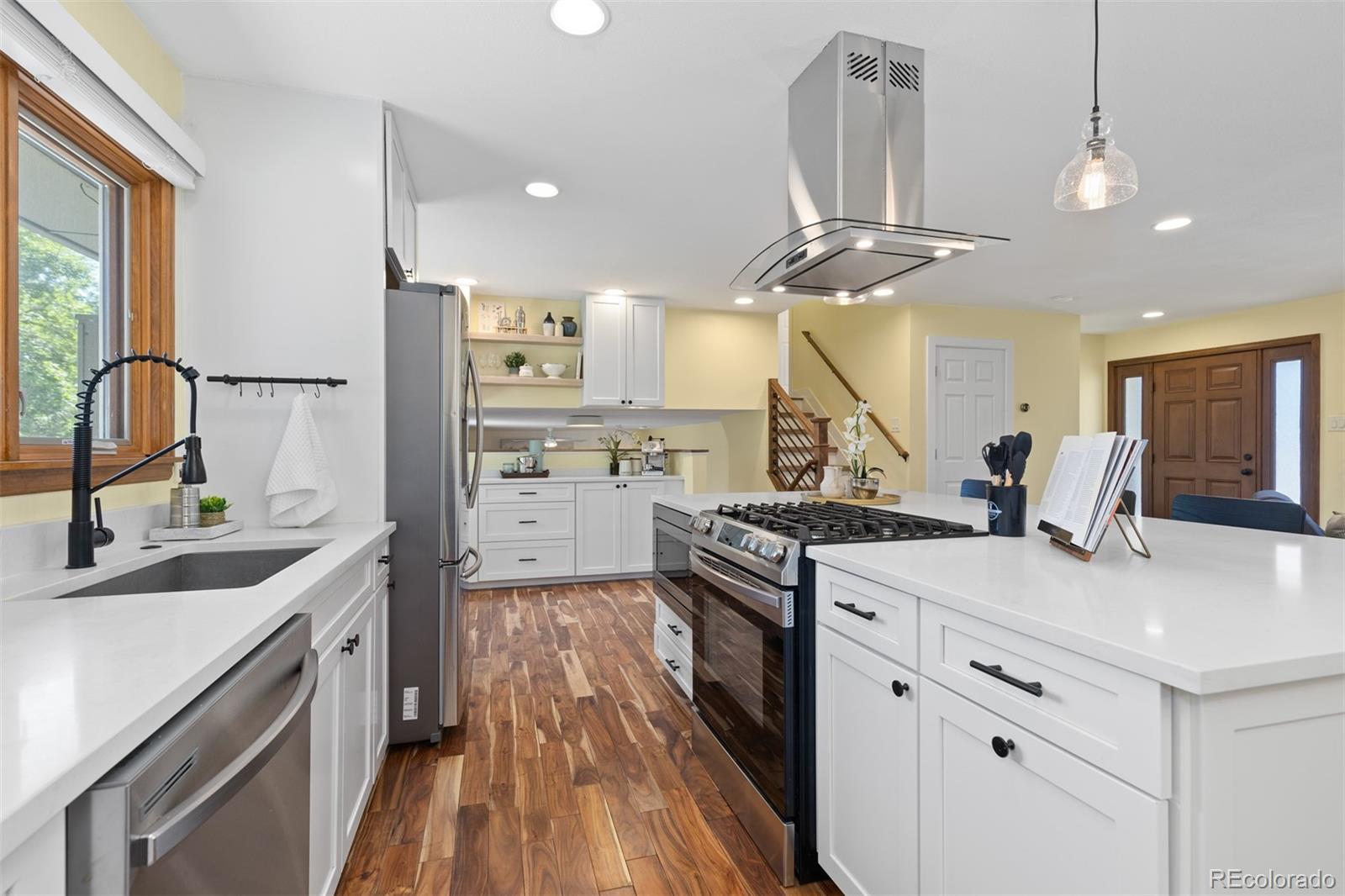 MLS Image #10 for 1332 s yank street,lakewood, Colorado