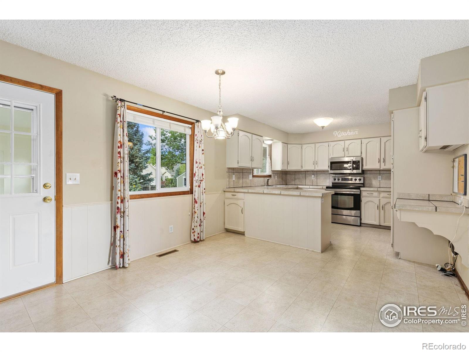 MLS Image #4 for 2516  mountain view avenue,longmont, Colorado