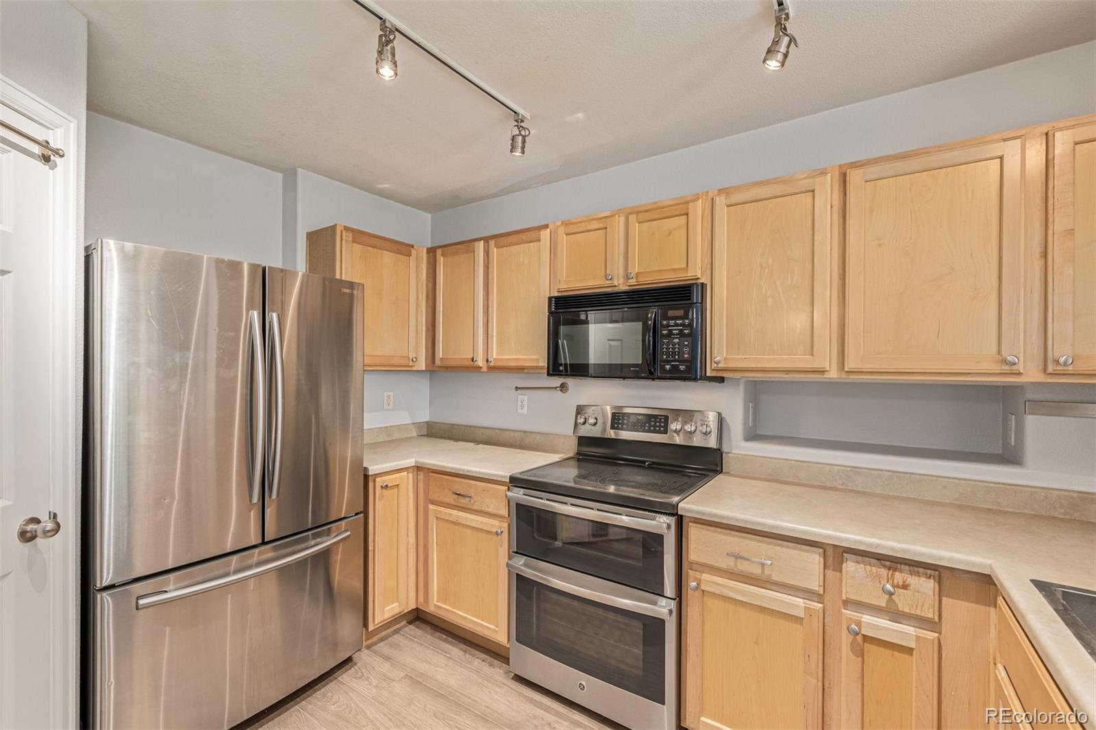 MLS Image #13 for 1535 s florence way,aurora, Colorado
