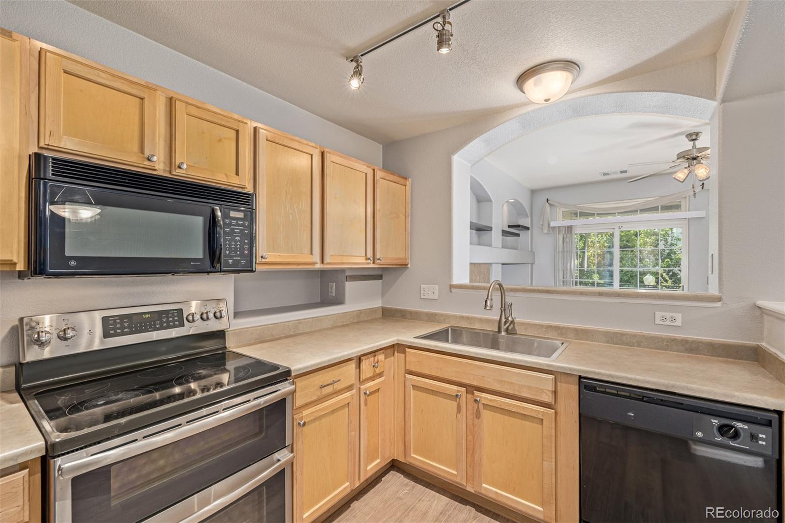MLS Image #14 for 1535 s florence way,aurora, Colorado
