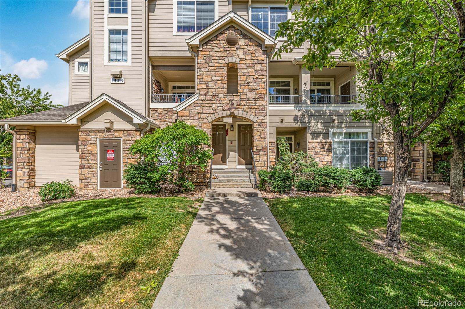 MLS Image #2 for 1535 s florence way,aurora, Colorado