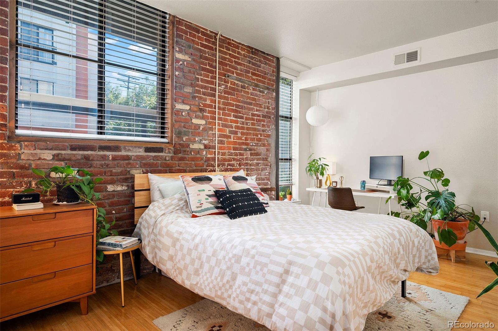 MLS Image #10 for 3225  blake street,denver, Colorado