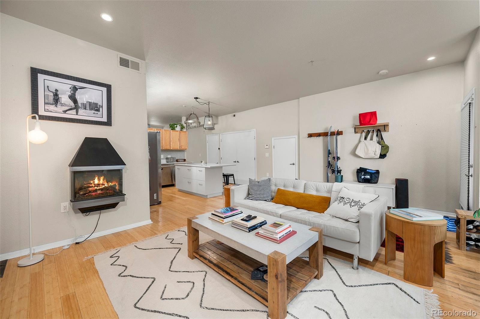 MLS Image #5 for 3225  blake street,denver, Colorado