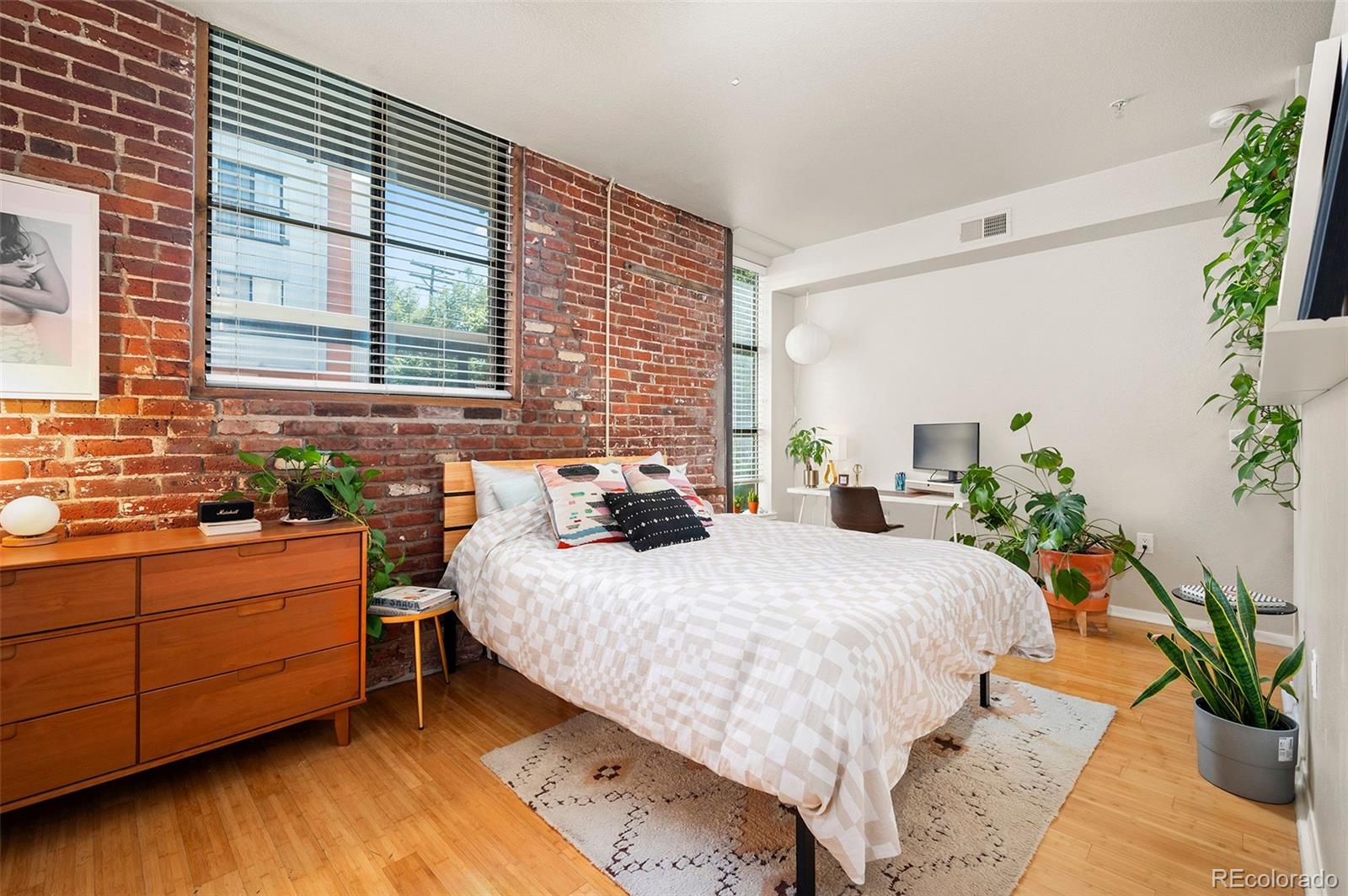 MLS Image #9 for 3225  blake street,denver, Colorado