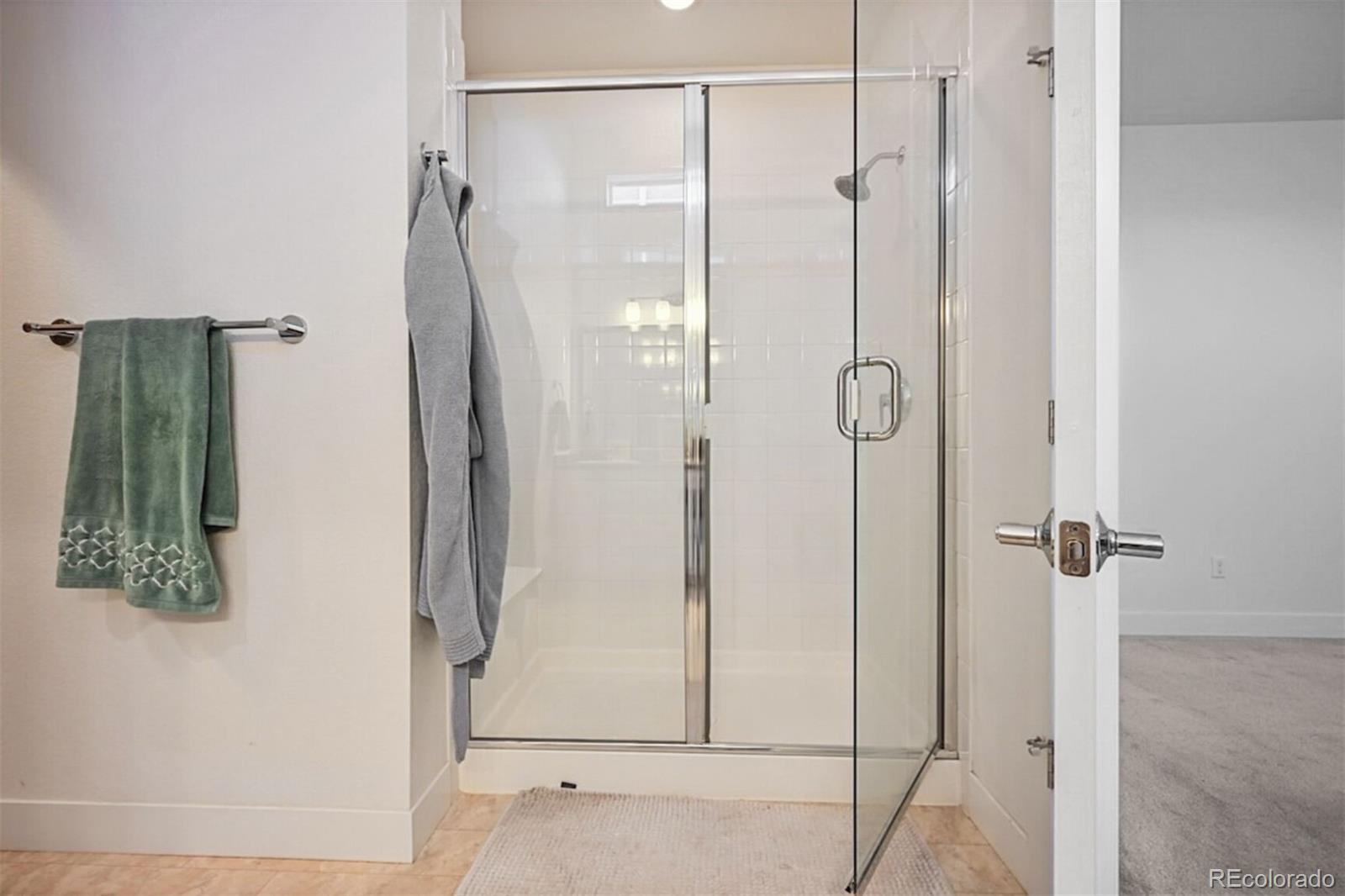 MLS Image #13 for 11059 e 25th drive,aurora, Colorado